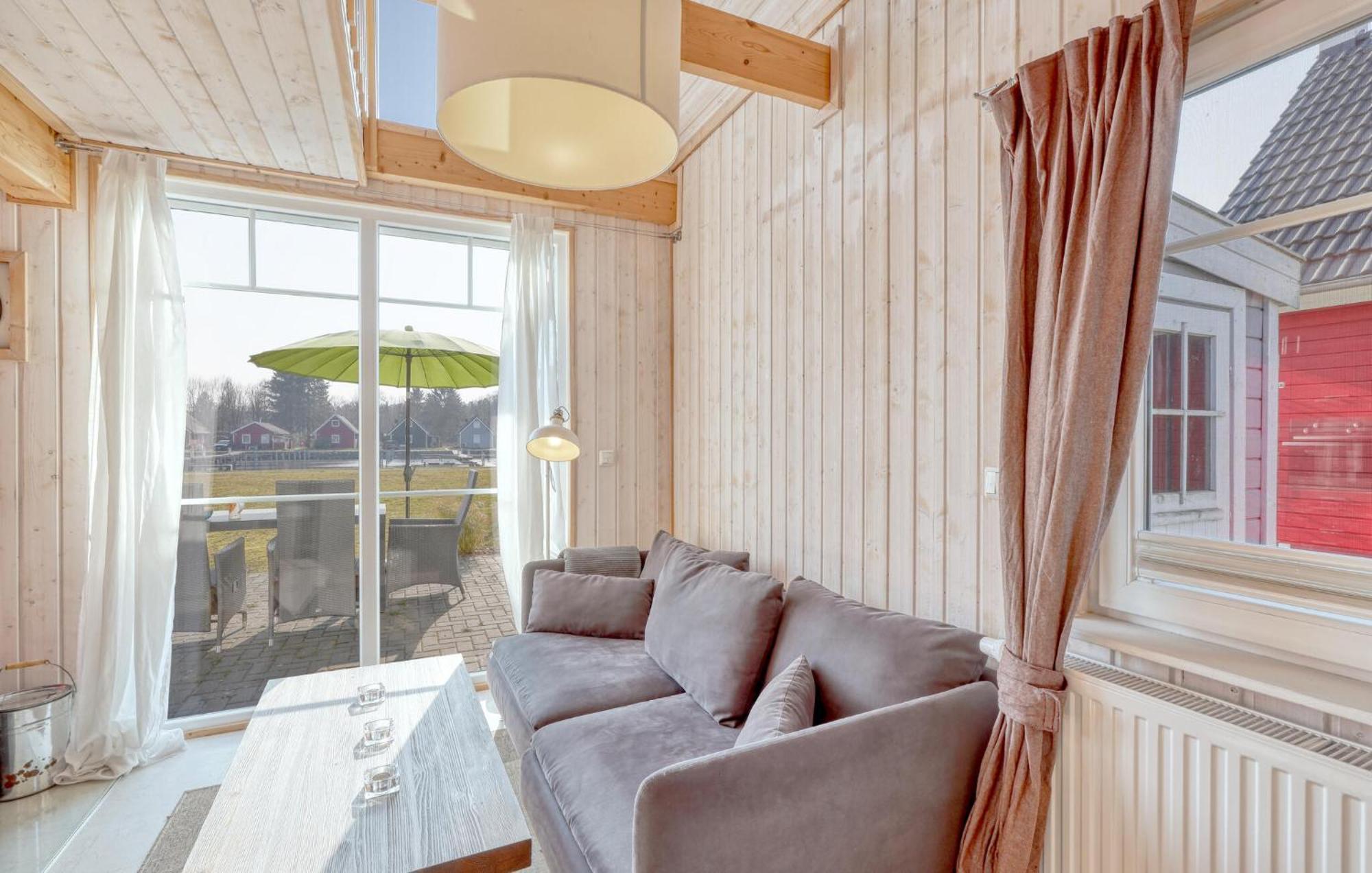 2 Bedroom Stunning Home In Zerpenschleuse Exterior photo